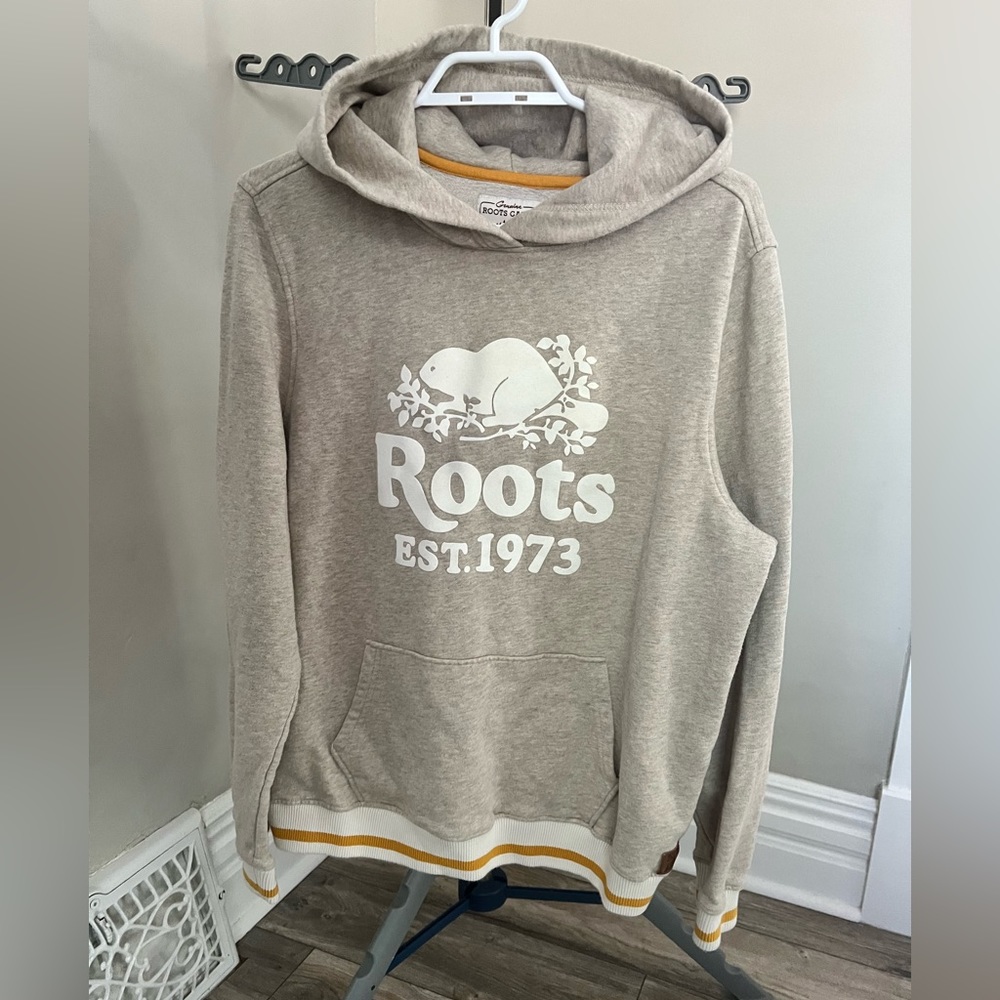 Roots sweater